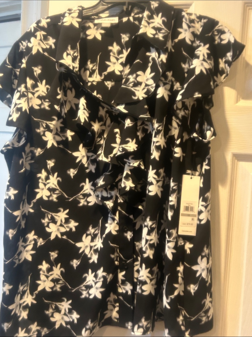 NWT Sz 1x black floral blouse by Calvin Klein